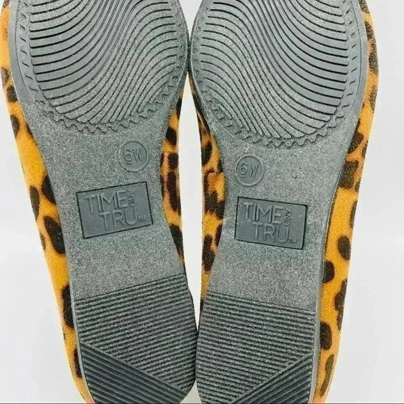 Time And Tru Memory Form Cheetah Print Flats - Picture 7 of 8